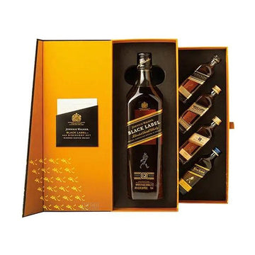 Johnnie Walker - Moments to Share Blended Scotch Whisky - TIPXY