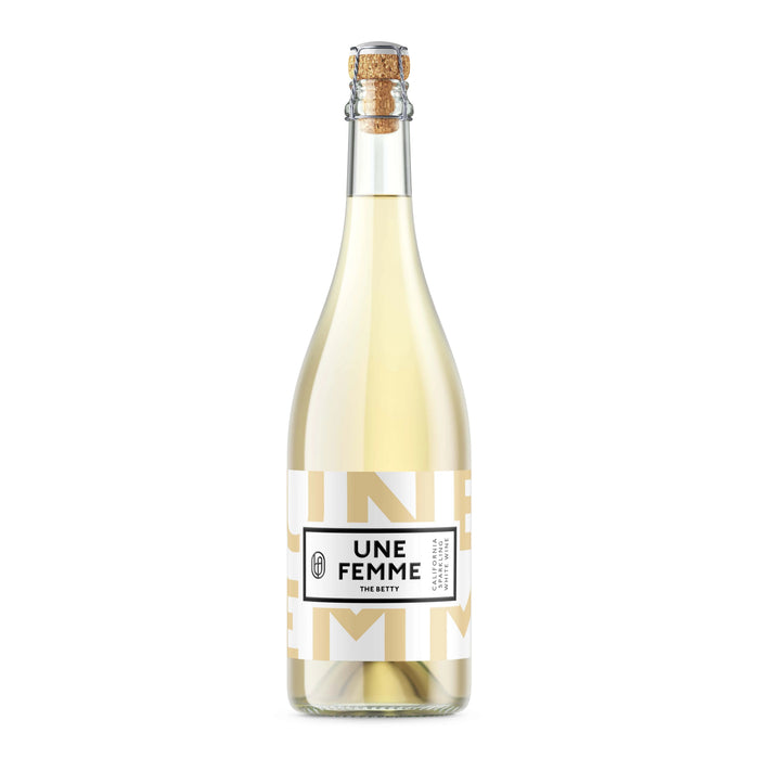 Une Femme The Betty California Sparkling Wine - TIPXY